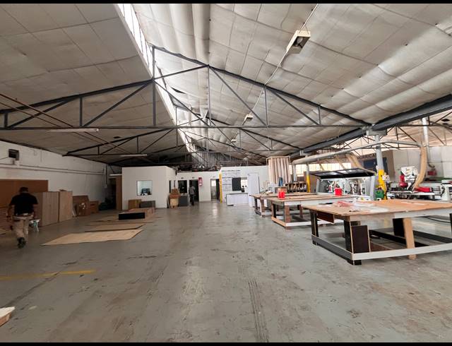 1,192M² WAREHOUSE TO LET IN SEBENZA